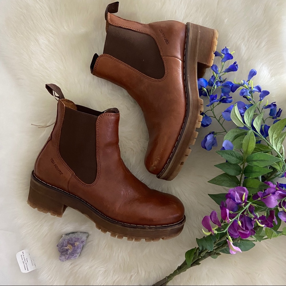 Lotta Chelsea Boots Ten Points in Cognac